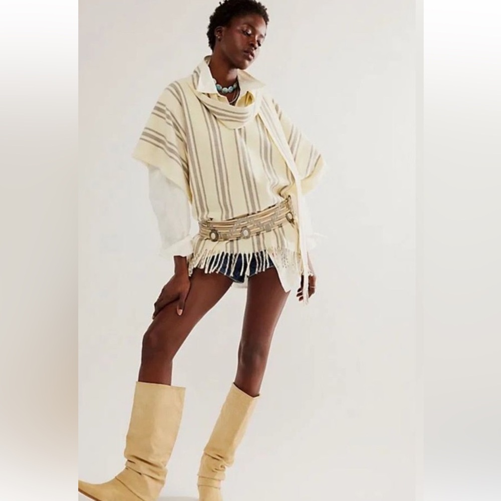 Free People Mountain Top Striped Poncho. Cream with Gray stripes and Fringe. NEW